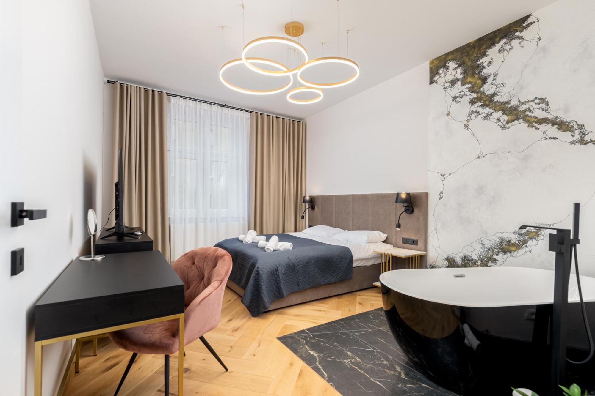 Spa Bedrooms With Sauna&Bath And Free Parking Krakov Exteriér fotografie